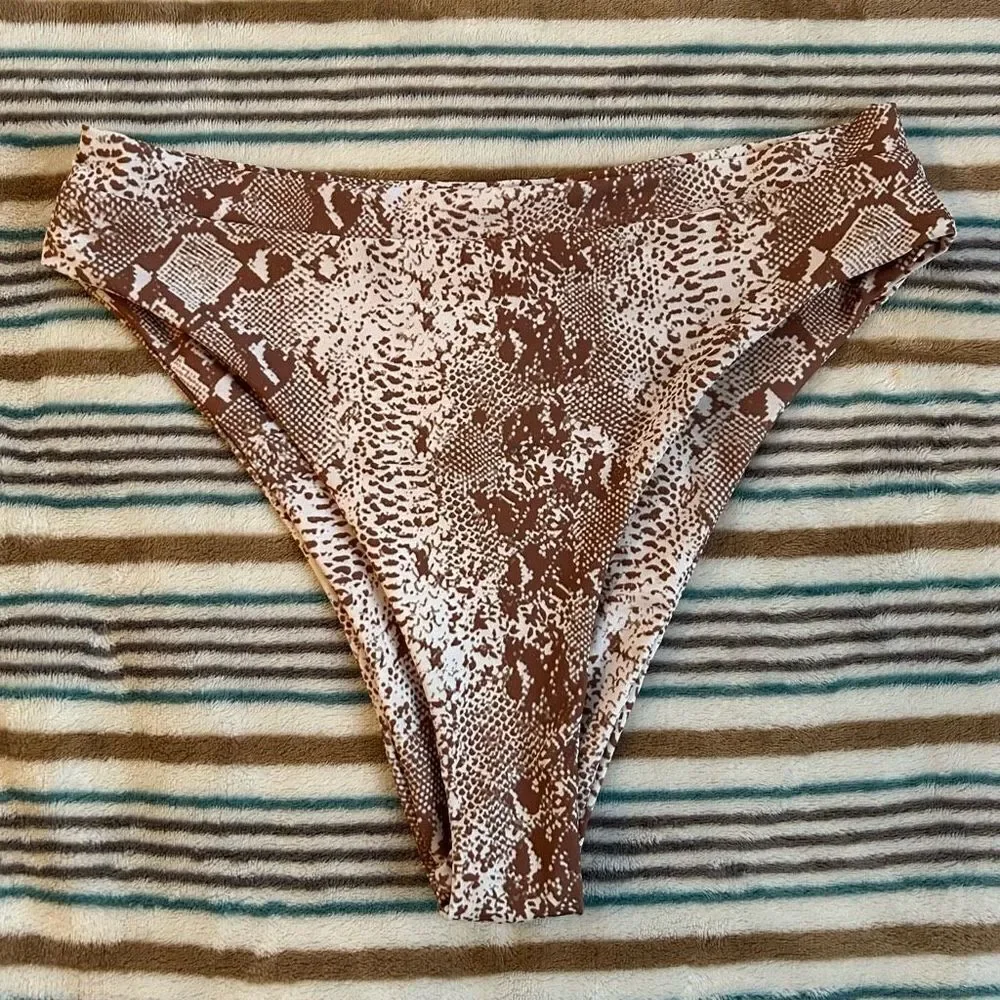 NWT Large Two-Piece Sets Swimsuit Cut-Out Bra Style Padded Khaki - Picture 9 of 9